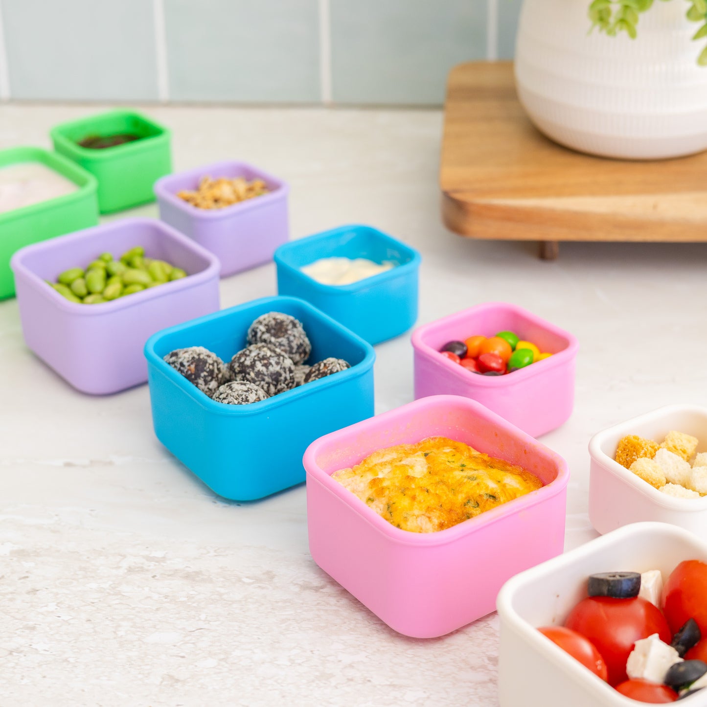 MontiiCo Silicone Snack Tub